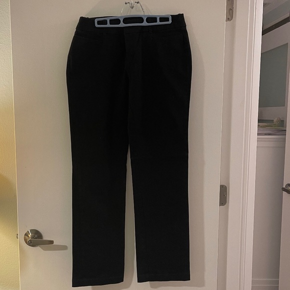 Dockers Black Slacks / Ladies / Sized 8M - Picture 1 of 3